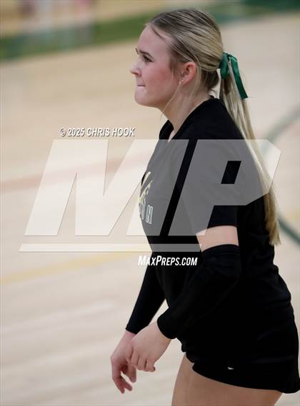 Thumbnail 1 in Mountain View vs Canyon del Oro (5A Conference Play-In) photogallery.