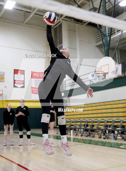 Thumbnail 1 in Mountain View vs Canyon del Oro (AIA 5A Conference Play-In) photogallery.