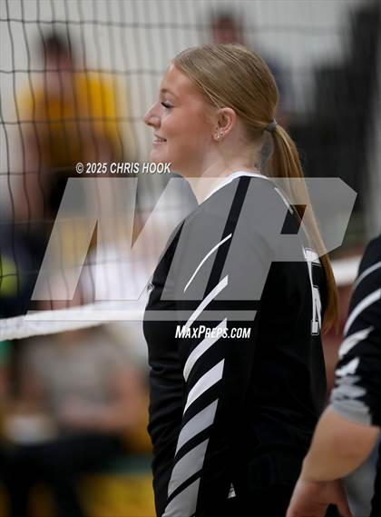 Thumbnail 3 in Mountain View vs Canyon del Oro (5A Conference Play-In) photogallery.