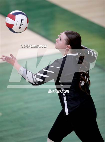 Thumbnail 2 in Mountain View vs Canyon del Oro (AIA 5A Conference Play-In) photogallery.