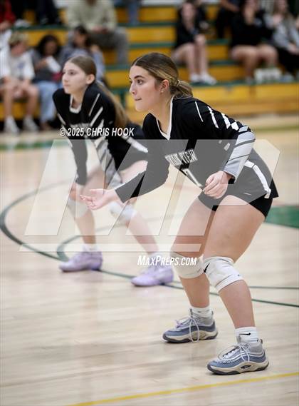 Thumbnail 3 in Mountain View vs Canyon del Oro (5A Conference Play-In) photogallery.