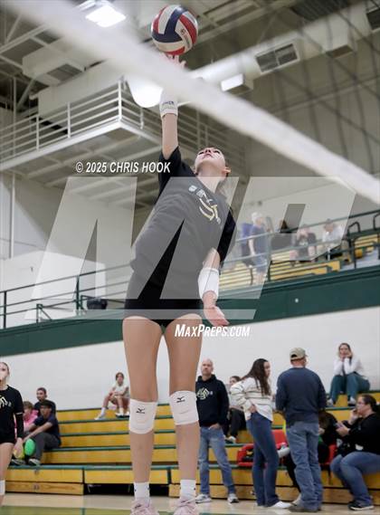 Thumbnail 2 in Mountain View vs Canyon del Oro (5A Conference Play-In) photogallery.