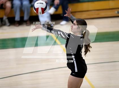 Thumbnail 2 in Mountain View vs Canyon del Oro (5A Conference Play-In) photogallery.