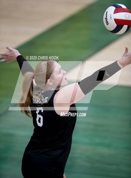 Thumbnail 2 in Mountain View vs Canyon del Oro (AIA 5A Conference Play-In) photogallery.