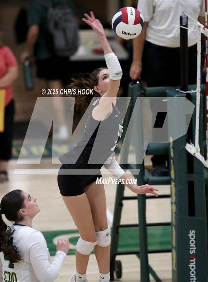 Thumbnail 3 in Mountain View vs Canyon del Oro (5A Conference Play-In) photogallery.