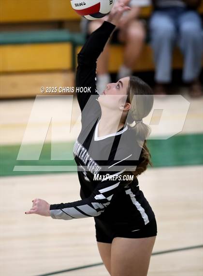 Thumbnail 3 in Mountain View vs Canyon del Oro (5A Conference Play-In) photogallery.