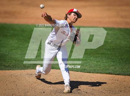 Thumbnail 3 in St. Mary's Prep vs  Grosse Pointe North (MHSAA Division I State Final) photogallery.