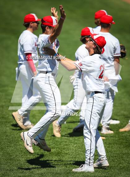 Thumbnail 1 in St. Mary's Prep vs  Grosse Pointe North (MHSAA Division I State Final) photogallery.