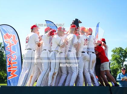 Thumbnail 2 in St. Mary's Prep vs  Grosse Pointe North (MHSAA Division I State Final) photogallery.