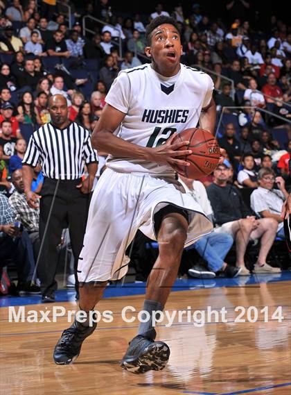 Thumbnail 2 in Centennial vs. Chino Hills (CIF State Regional DIV 1) photogallery.