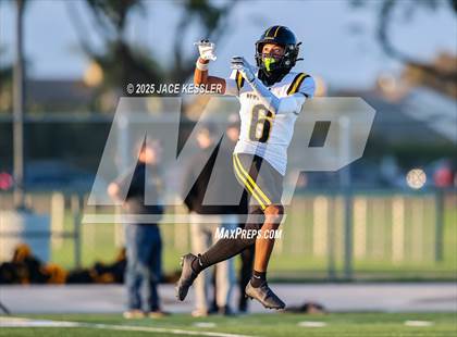 Thumbnail 2 in Newbury Park @ Pacifica photogallery.