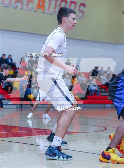 Thumbnail 3 in Chaminade vs Windward photogallery.
