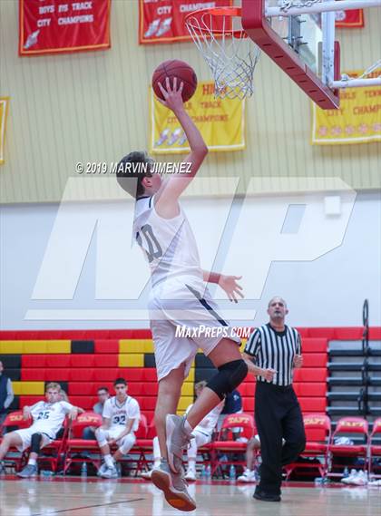 Thumbnail 2 in Chaminade vs Windward photogallery.