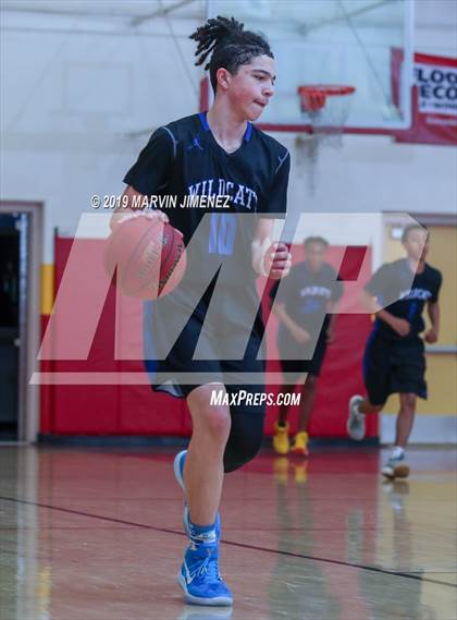 Thumbnail 1 in Chaminade vs Windward photogallery.