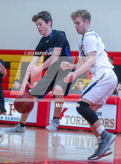 Thumbnail 2 in Chaminade vs Windward photogallery.