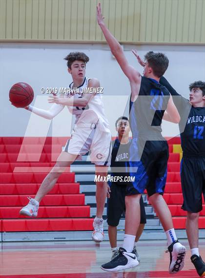 Thumbnail 2 in Chaminade vs Windward photogallery.