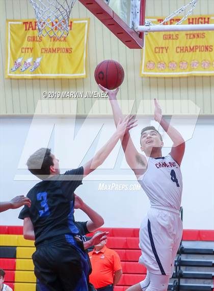 Thumbnail 1 in Chaminade vs Windward photogallery.
