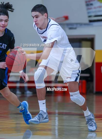 Thumbnail 1 in Chaminade vs Windward photogallery.