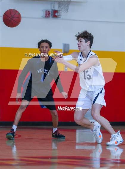 Thumbnail 1 in Chaminade vs Windward photogallery.