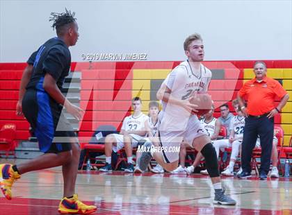 Thumbnail 1 in Chaminade vs Windward photogallery.