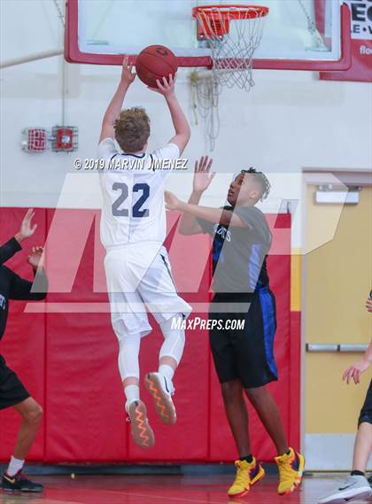Thumbnail 3 in Chaminade vs Windward photogallery.