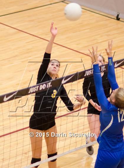 Thumbnail 2 in Gilbert vs Xavier (NIKE Tournament of Champions) photogallery.