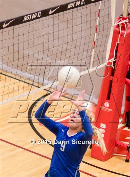 Thumbnail 3 in Gilbert vs Xavier (NIKE Tournament of Champions) photogallery.