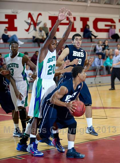 Thumbnail 1 in Highland vs. Bakersfield photogallery.