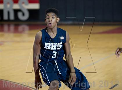 Thumbnail 1 in Highland vs. Bakersfield photogallery.