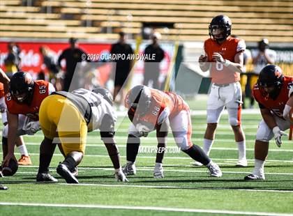 Thumbnail 2 in Rockwall vs. Klein Oak (UIL 6A Regional Semifinal) photogallery.
