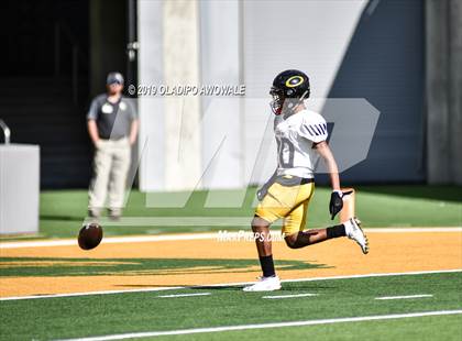 Thumbnail 2 in Rockwall vs. Klein Oak (UIL 6A Regional Semifinal) photogallery.