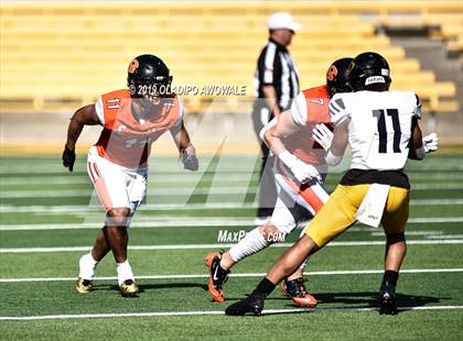 Thumbnail 1 in Rockwall vs. Klein Oak (UIL 6A Regional Semifinal) photogallery.