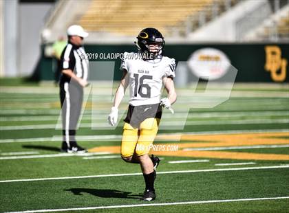 Thumbnail 2 in Rockwall vs. Klein Oak (UIL 6A Regional Semifinal) photogallery.