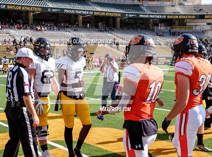 Thumbnail 3 in Rockwall vs. Klein Oak (UIL 6A Regional Semifinal) photogallery.