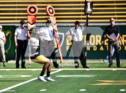 Thumbnail 3 in Rockwall vs. Klein Oak (UIL 6A Regional Semifinal) photogallery.