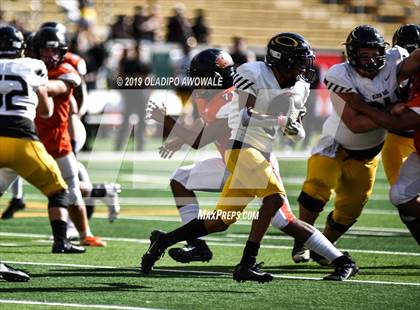 Thumbnail 3 in Rockwall vs. Klein Oak (UIL 6A Regional Semifinal) photogallery.