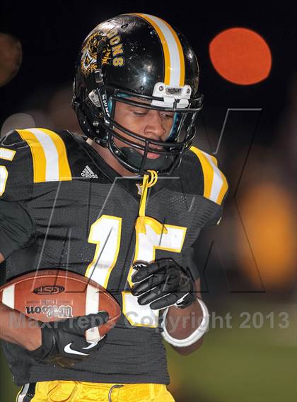 Thumbnail 3 in Mansfield Summit vs. Nacogdoches (UIL 4A Bi-District Playoff) photogallery.