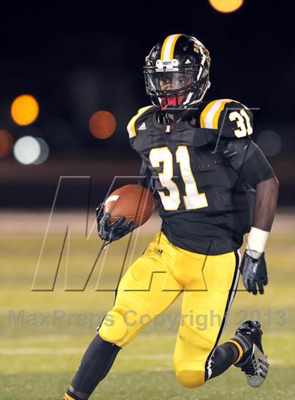 Thumbnail 2 in Mansfield Summit vs. Nacogdoches (UIL 4A Bi-District Playoff) photogallery.