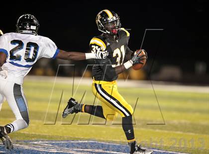 Thumbnail 2 in Mansfield Summit vs. Nacogdoches (UIL 4A Bi-District Playoff) photogallery.