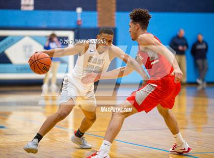 Thumbnail 3 in Belleville East @ Chaminade photogallery.