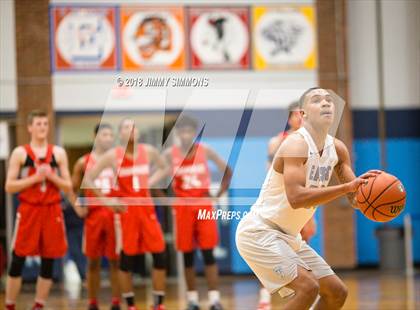 Thumbnail 1 in Belleville East @ Chaminade photogallery.