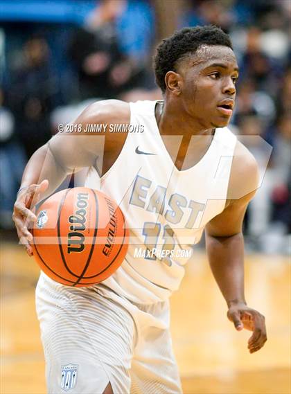 Thumbnail 1 in Belleville East @ Chaminade photogallery.