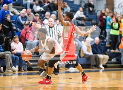 Thumbnail 2 in Belleville East @ Chaminade photogallery.