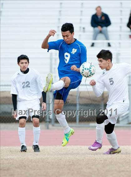 Thumbnail 1 in Nogales vs Palo Verde (Chris Mair Tournament) photogallery.