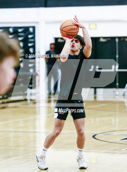 Thumbnail 3 in Shalhevet vs Heritage Christian (CIF SS Division 2AA Playoffs Round 2) photogallery.