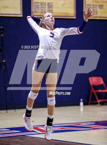 Thumbnail 2 in Santiago @ Great Oak photogallery.