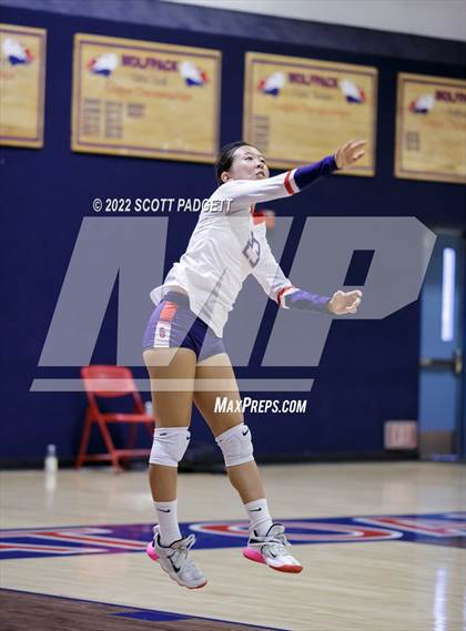Thumbnail 3 in Santiago @ Great Oak photogallery.
