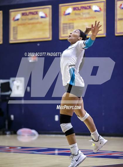 Thumbnail 1 in Santiago @ Great Oak photogallery.