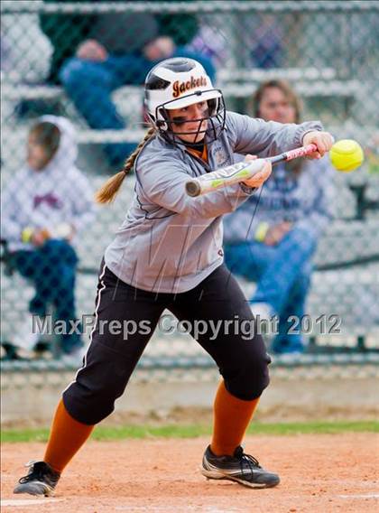 Thumbnail 2 in Alvin vs Danbury (Brazosport Classic) photogallery.