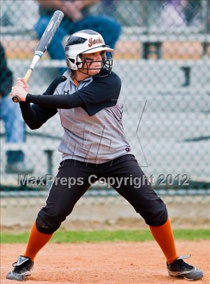 Thumbnail 3 in Alvin vs Danbury (Brazosport Classic) photogallery.